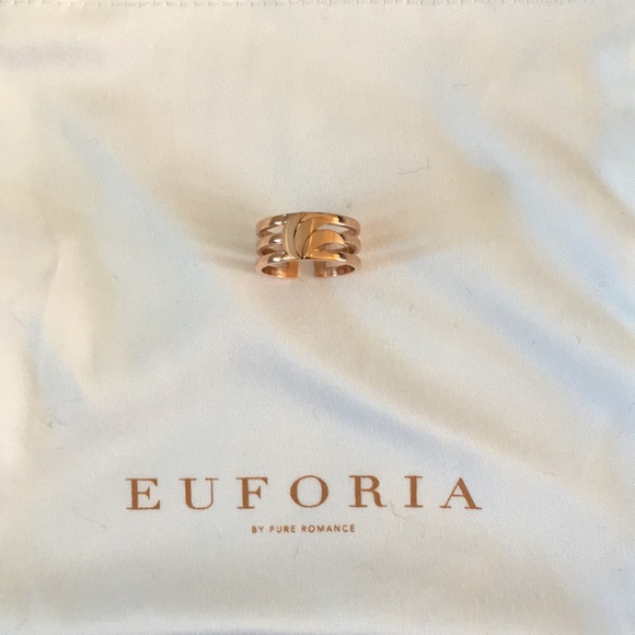 Euforia Ascent Rose Gold Tri-Loop Ring - Picture 4 of 7